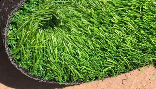 Gazon Artificial Sri Lanka, Inaltime Fir Iarba 30mm, Verde, Rezistenta Sporita la UV si Clor, Durabilitate si Aspect Natural, Terasa, Balcon, Curte, Spatiu pentru Joaca, Piscina [5]