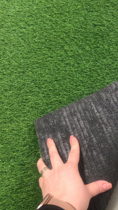 Gazon Artificial Sri Lanka, Inaltime fir iarba 40mm, Verde, Dimensiuni Multiple, Rezistenta Sporita la UV si Clor, Durabilitate si Aspect Natural si Luxuriant pentru Orice Spatiu Exterior, Terasa, Balcon, Curte, Gradina, Spatii de Joaca, Piscina [8]
