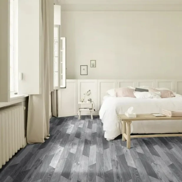 Linoleum Rezidential Antiderapant Clasa 21, Belgia, Model Hungarian Oak 990D, Design Imitatie Parchet, Stejar Gri Rustic, Suport Spuma, Grosime 2.3 mm, PVC [2]