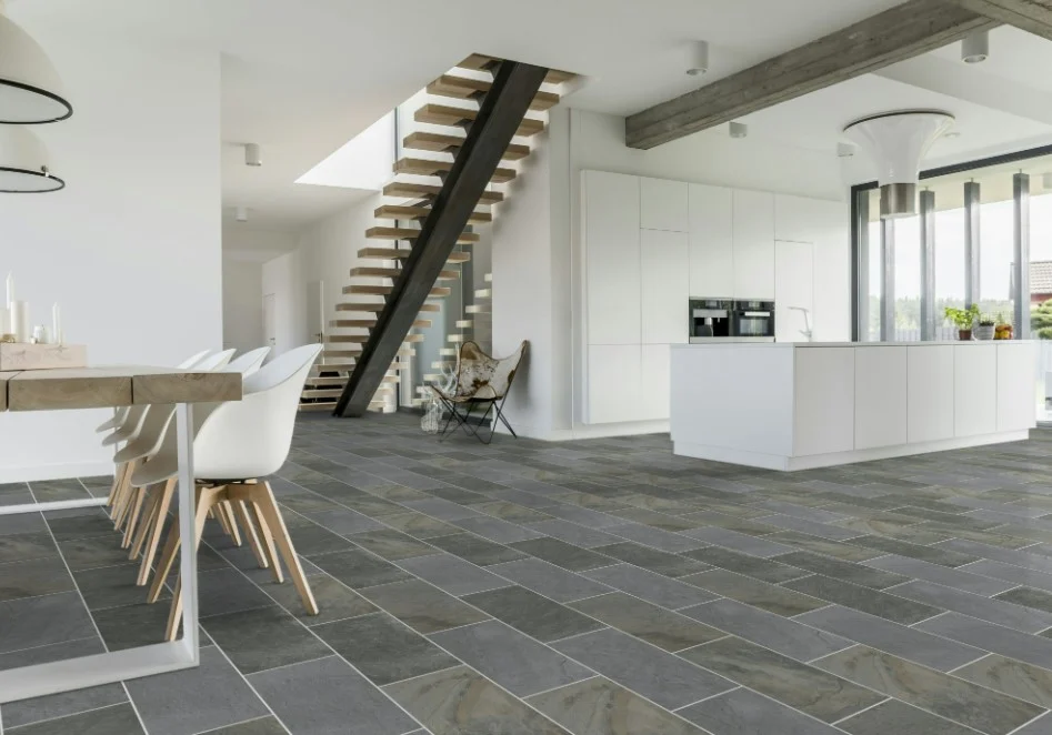 Linoleum Rezidential Antiderapant Clasa 21, Belgia, Model Salisbury 996, Suport Spuma, Grosime 2.3 mm, Imitatie Piatra, Gri, Maro, PVC [3]