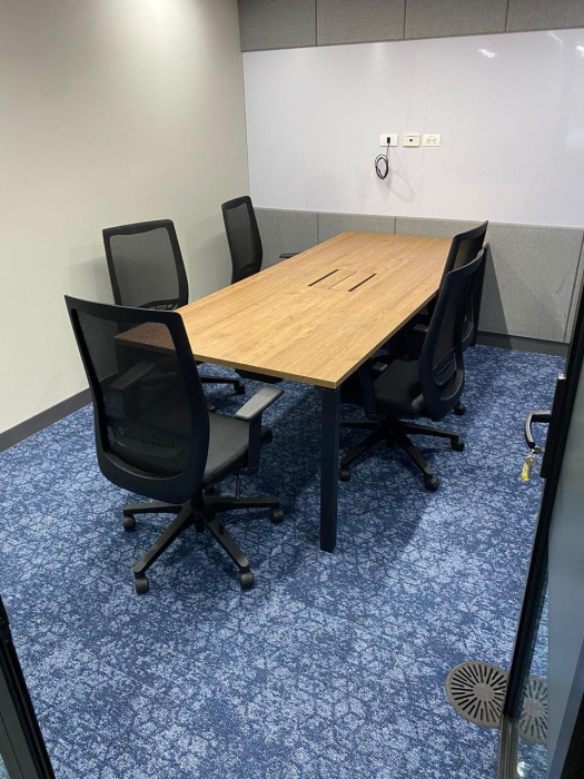 Mocheta Modulara Dale, Olanda, Clasa 31, Trafic Comercial, Model Realise 523 Navy, Bleumarin, Albastru, 5 mp / cutie (20 dale, 50 x 50 cm), Grosime 6.5 mm, Inaltime Fir 3.4 mm, Polipropilena [4]