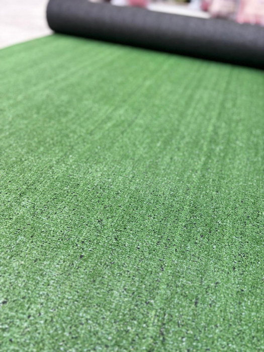 Mocheta tip Gazon Artificial Basic, Lungime Fir 7 mm, Verde, Antialergic, Polipropilena, Curte, Terasa, Balcon, Piscina, Loc de Joaca, Gradinita, Cresa [2]