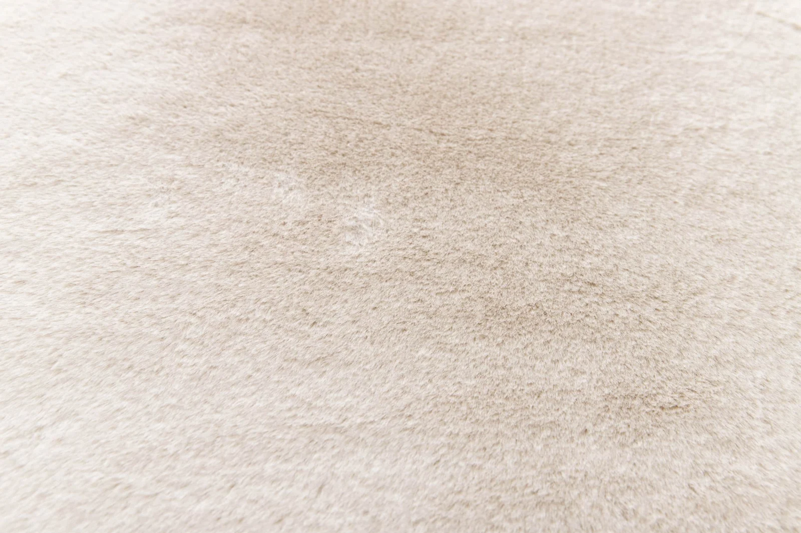 Covor Premium Belgian Model LOP 050 Shapes, Imitatie Blana Iepure, Crem, Marime 50 x 80 cm, Lungime Fir 23 mm, Poliester, Antialergic, Living, Dormitor, Sufragerie, Birou [7]