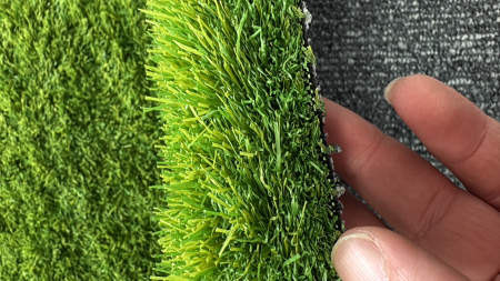 Gazon artificial Crown 38mm 3 nuante verde fire drepte carliontate rezistent UV [4]