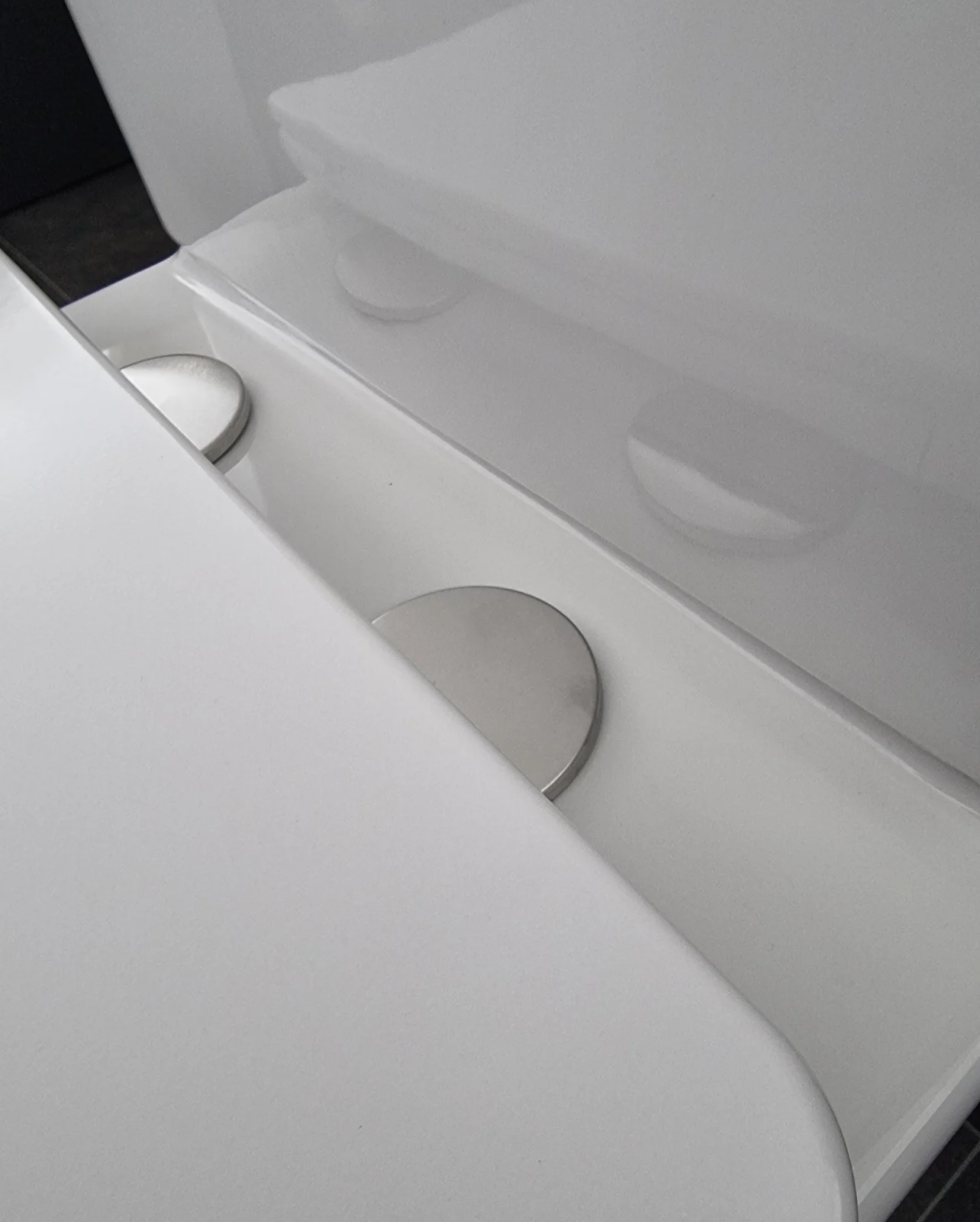 Set Vas WC Pe Pardoseala, Model LX-2904, Fara Rama, Rimless, Rezervor Apa, Iesire Orizontala P-Trap, Dimensiuni 610 x 360 x 850 mm, Alb, Ceramica, Capac cu Inchidere Lenta si Suprafata Antibacteriana [2]