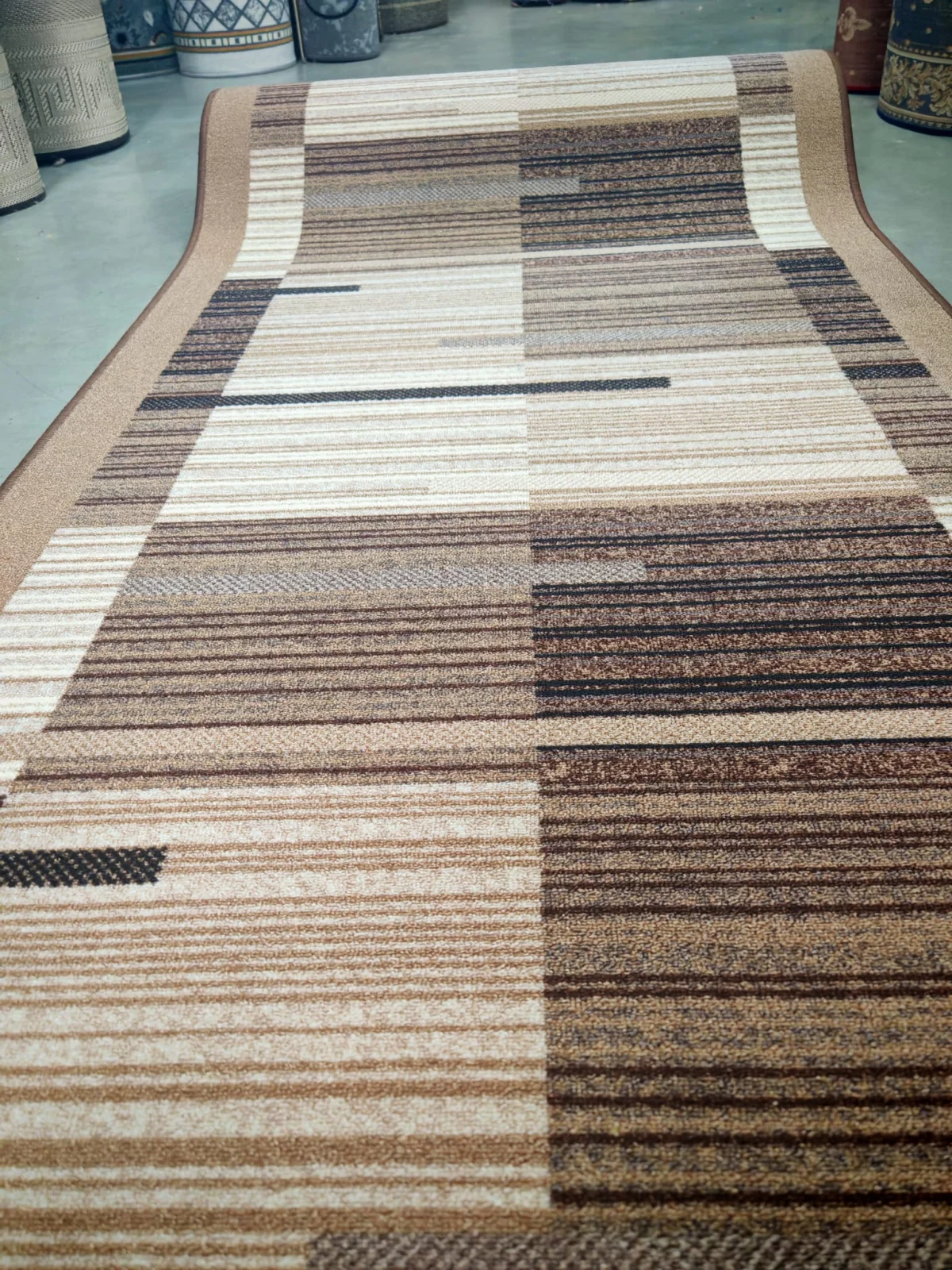 Traversa festonata Print LIMA maro geometric linii polipropilena fir buclat imprimat [2]