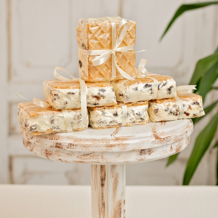 Nuga - Nuga cu stafide/nucă