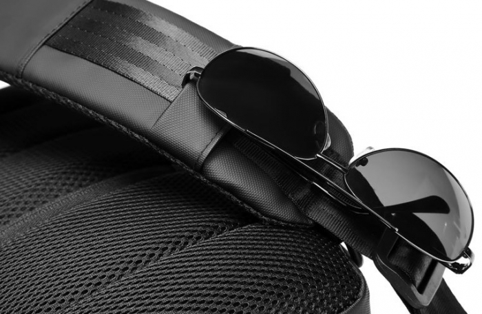 Borseta crossbody tip rucsac de umar, Tecos, antifurt, cu port încărcare USB, dimensiuni 18*4*32cm, negru [5]