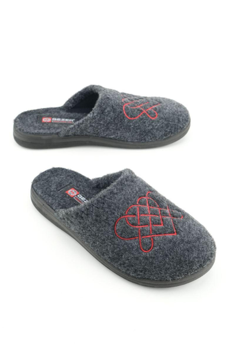 Papuci de casă damă Gezer gri cu inimioare – model confortabil și călduros [2]