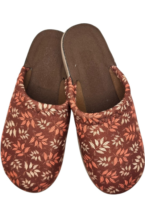 Papuci de casă damă Tecos® maro cu imprimeu floral – model elegant și confortabil [1]