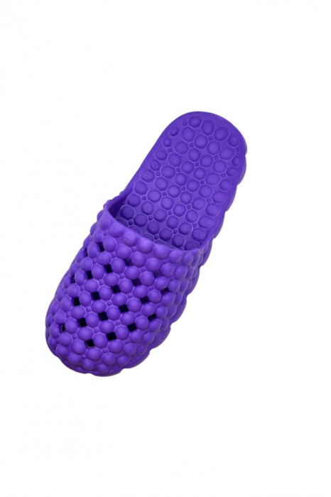 „Papuci alveolari de dama – Design tip ‘bubble’ pentru masaj și confort” [5]