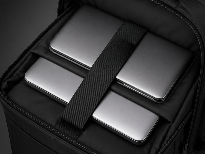 Rucsac laptop CRACOS cu port USB și multiple compartimente 47x33x13 cm [6]