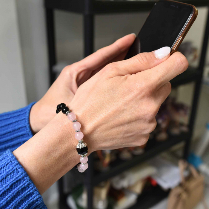 Bratara de vindecare realizata manual cu margele 8mm din cristale semipretioase de onix negru, cuart roz si agat negru [2]