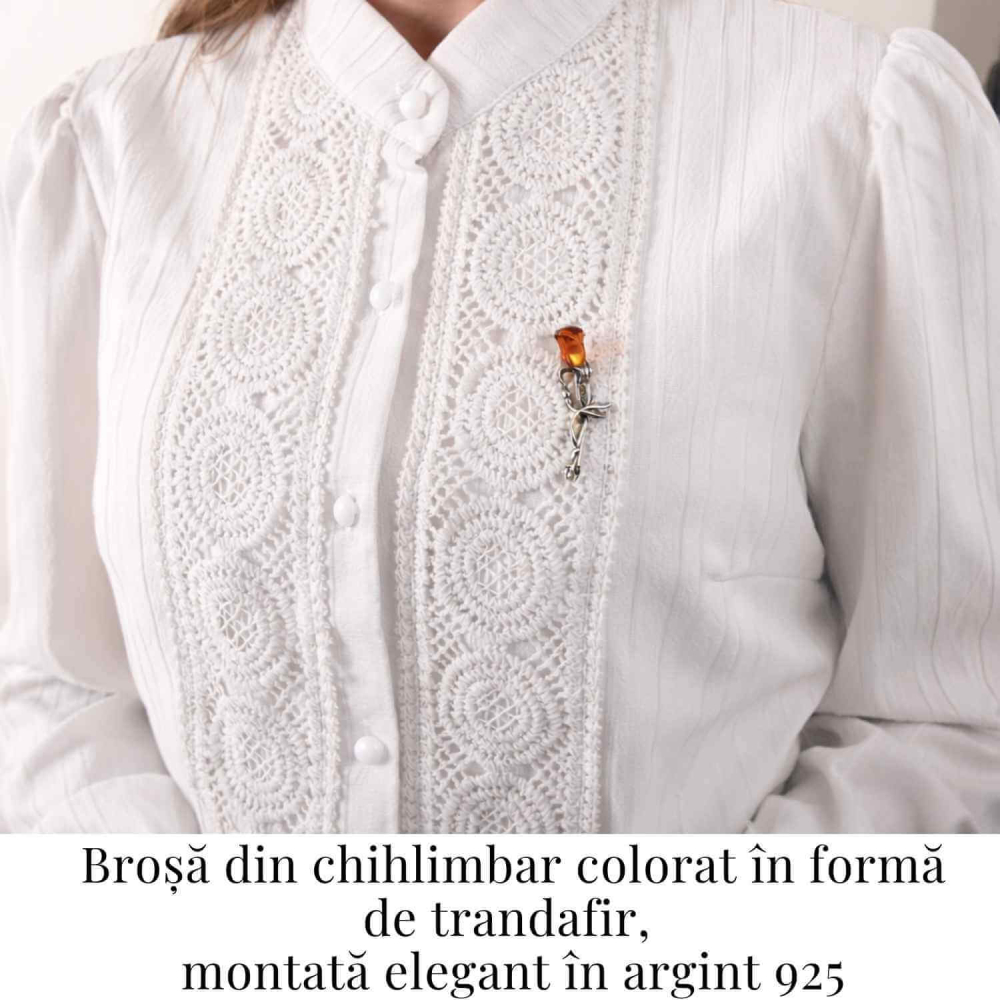 Brosa din argint 925 cu chihlimbar natural in forma de trandafir – lumina calda purtata cu gratie [2]