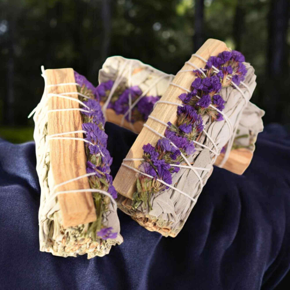 Buchet Salvie Alba California, Palo Santo si Garofite Mov/ Sinuata – Energie Pozitiva si Eleganta [6]
