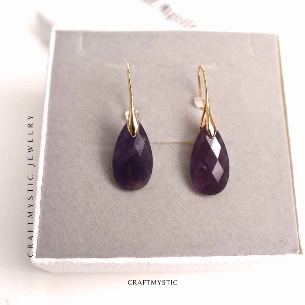 Cercei Aurii eleganti cu Ametist natural Fatetat – Eleganta si Calm Interioar [6]