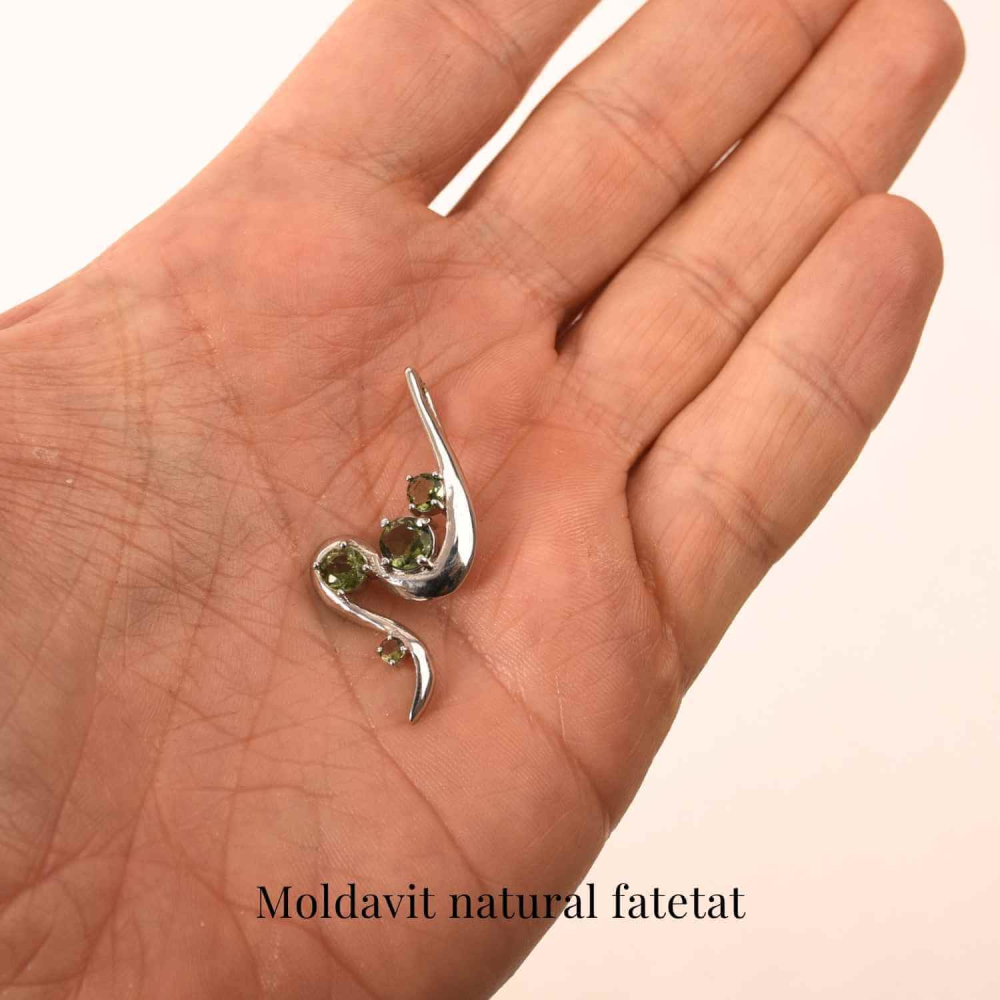 Colier Argint 925 rodiat cu Moldavit natural fatetat 3.4 g – trezirea constiintei si transformare interioara [6]