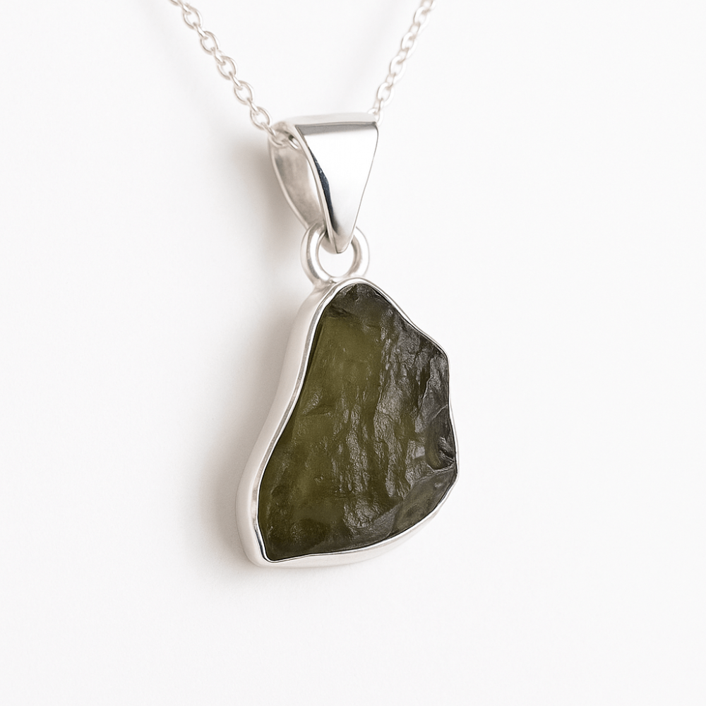Colier argint 925 cu piatra naturala Moldavit  pe montura argint - Energie si Transformare