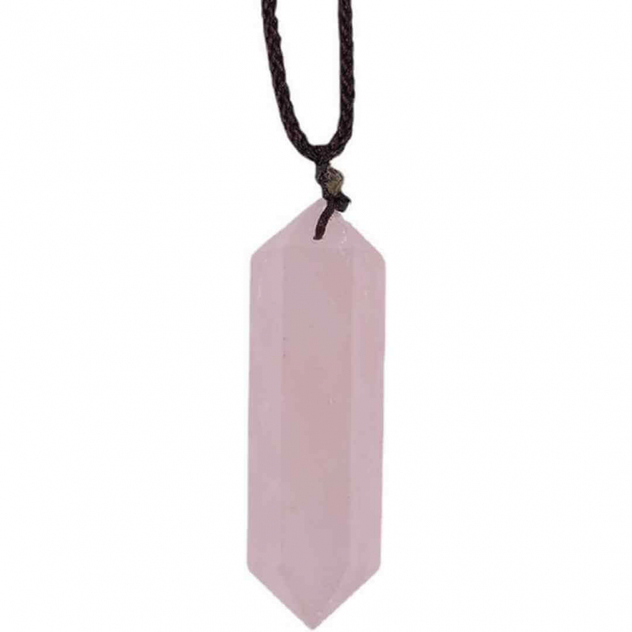 Colier cu cristal vindecator Cuart roz 4-5 cm, in forma hexagonala cu dublu varf si saculet satin negru , pentru protectie, vointa si noroc