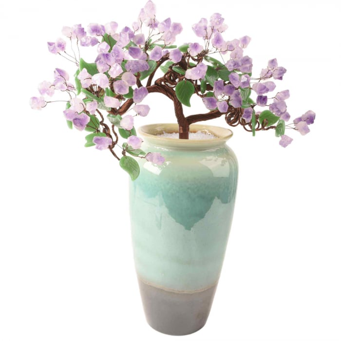 Capodopera Pin de Bun Venit : Vaza Ceramica cu Arbore Floral din Ametist Brut, Frunze de Jad Verde si Umplutura de Cristal Transparent , Inaltime 50 cm