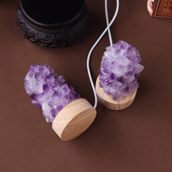 Mini Lampa Decorativa 11 cm cu Cristale de Ametist si Baza LED USB Ideala pentru Masa de Noptiera [7]