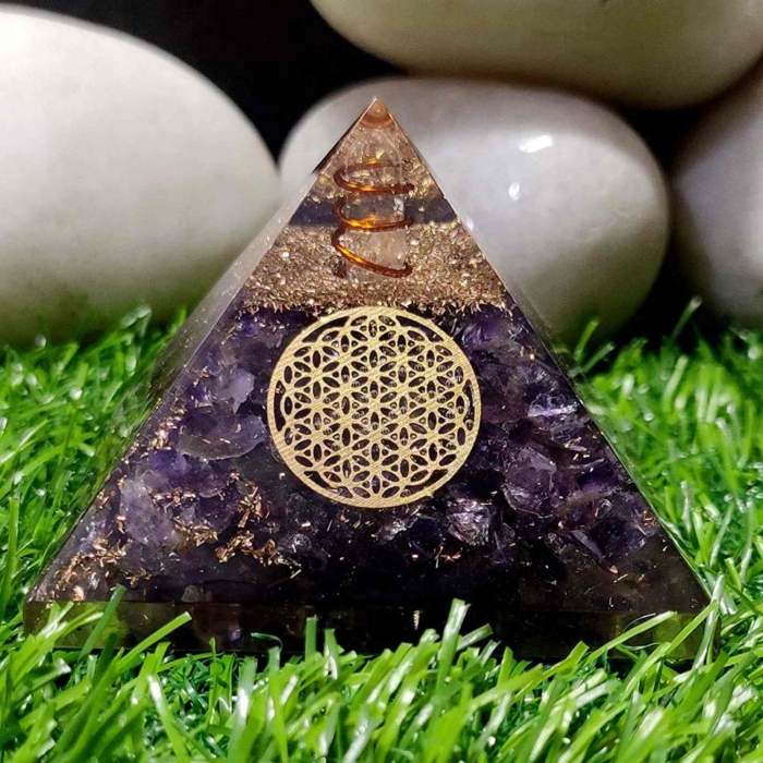 Piramida Orgonica cu cristal Ametist si simbolul floarea vietii 8 cm – Pentru energie, vindecarea reiki, echilibrarea chakrelor [5]