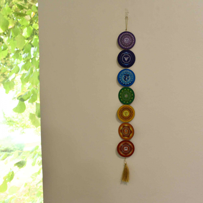 Decor pentru Perete cu franjuri reprezentand Cele 7 Chakre, Realizat din Lemn, cu Lungimea de 65 cm [4]