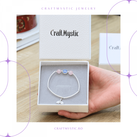 bratara-metalica-cu-margele-din-cuart-roz-margea-si-pandantiv-aripi-de-balena [2]