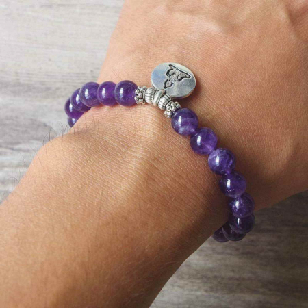 Bratara zen cu cristale semipretioase din ametist 8 mm si pandantiv argintiu gravat cu Buddha - Bratara feng shui pentru meditatie, liniste, echilibru [1]