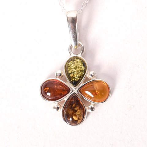 Taur - Colier argint 925 cu trifoi si chihlimbar natural – Energie solara si noroc