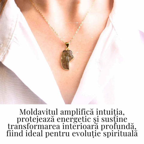 Colier cu lant de inox aurit si pandantiv montura argint 925, placat cu aur 18 k si Moldavit natural, 2.55 gr – Protectie si transformare [1]