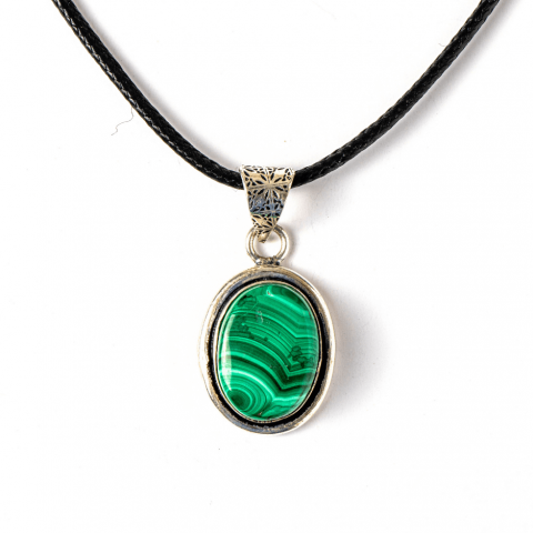 Malachit - Colier ajustabil cu pandantiv oval din Malachit Natural – Protectie si Echilibru Energetic