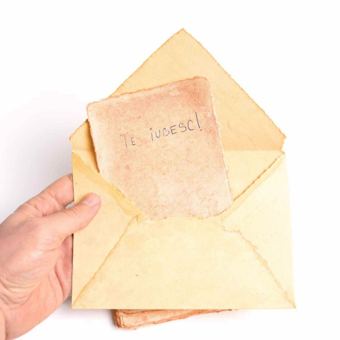 Hartie de bumbac galbena vintage 15x10 cm – Perfecta pentru arta si scris [4]