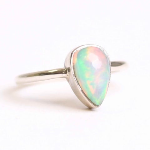 Creativitate si Inspiratie - Inel argint 925 cu Opal Etiopian lacrima – Lumina interioara si claritate