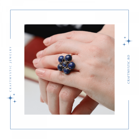 Inel Elegant in Forma de Floare cu Model Auriu si Lapis Lazuli Natural [1]
