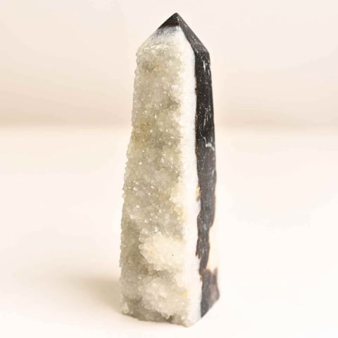 Berbec - Turn din Jasp Zebra cu Druzy – Echilibru intre lumina si umbra