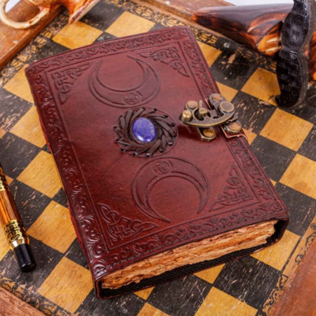 Jurnal din Piele design cu Tripla Luna si piatra semipretioasa Lapis Lazuli - Hartie Vintage tip pergament Ideal pentru Schite si Notite, 20 x 15 cm cm [2]