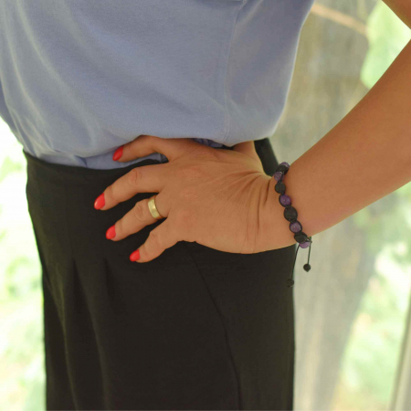 Bratara lucrata manual cu cristale 8mm naturale de ametist si roca vulcanica - Pentru femei protectie energetica pentru noroc si echilibru [6]