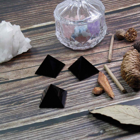 Piramida cristal negru obsidian din piatra semipretioasa naturala 4 cm – pentru protectie, integritate si energie pozitiva [4]