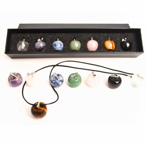 Set 7 mere din cristale naturale vindecatoare si pietre semipretioase Merele simbolizeaza pace, siguranta, sanatate si longevitate - pentru meditatie, spiritualitate, decor Feng Shui