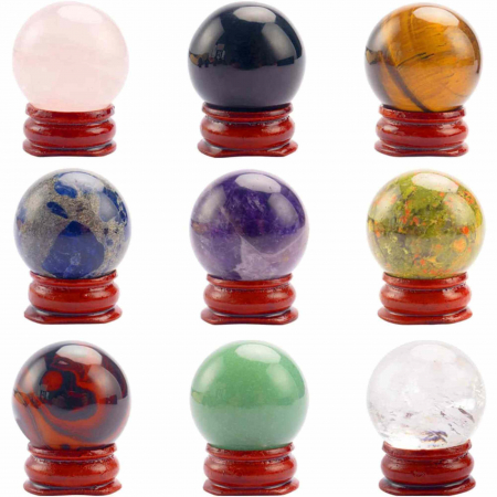 Set 9 sfere din cristale naturale sempretioase in cutie cadou – Pentru decor feng shui, meditatie, astrologie Set 9 sfere din cristale naturale sempretioase in cutie cadou – Pentru decor feng shui, meditatie, astrologie