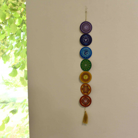 Decor pentru Perete cu franjuri reprezentand Cele 7 Chakre, Realizat din Lemn, cu Lungimea de 65 cm [3]