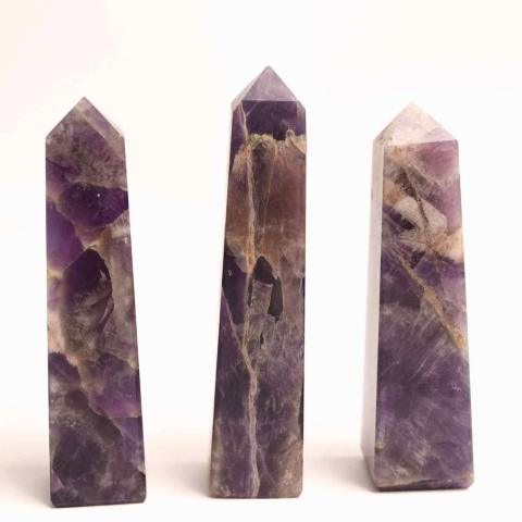 Turn din Ametist cu 4 laturi – Claritate mentala si echilibru spiritual Vârfuri de Cristal - Turn din Ametist cu 4 laturi – Claritate mentala si echilibru spiritual