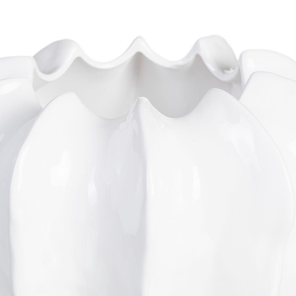 Ghiveci din ceramică albă lucioasă cu volum sculptural ondulat și margine wavy [3]