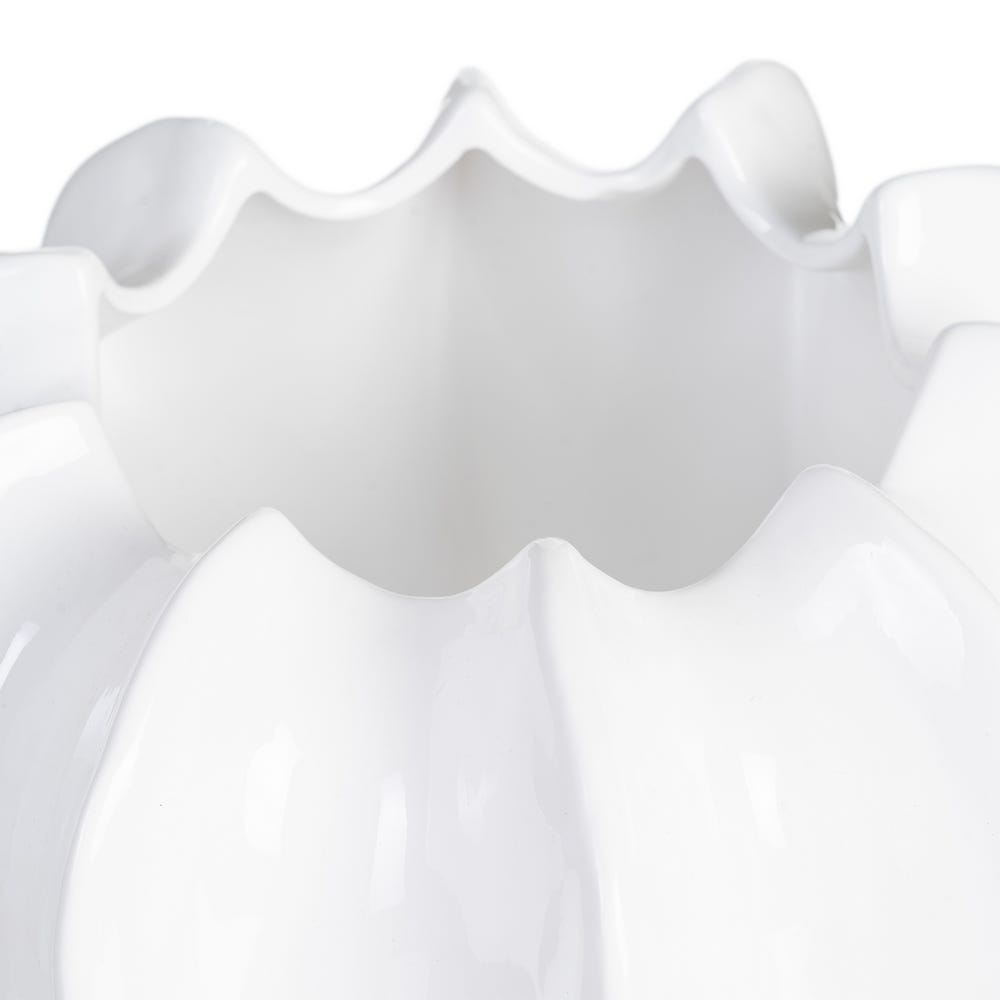 Ghiveci din ceramică albă lucioasă cu volum sculptural ondulat și margine wavy [4]