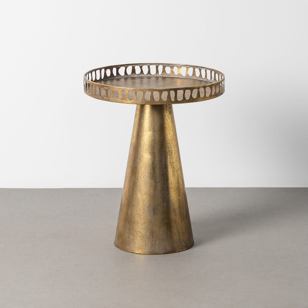 Stil de design - Măsuță laterală din metal auriu antichizat cu tavă rotundă cu margine decupată și bază conică înaltă