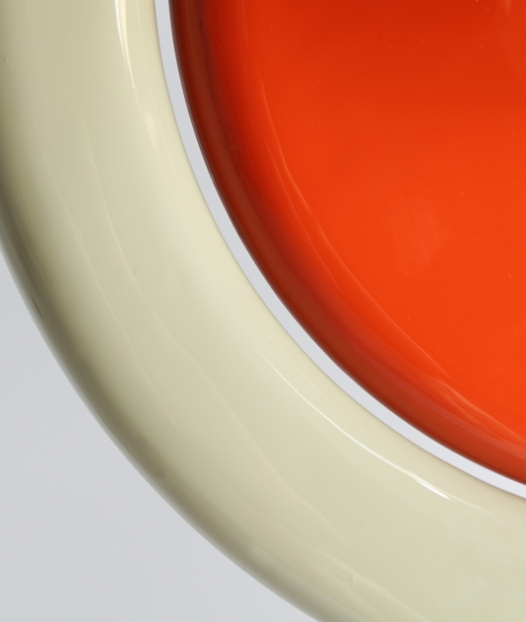 Aplică de perete din lemn de mango portocaliu și metal crem – aplică circulară retro cu accente aurii [2]