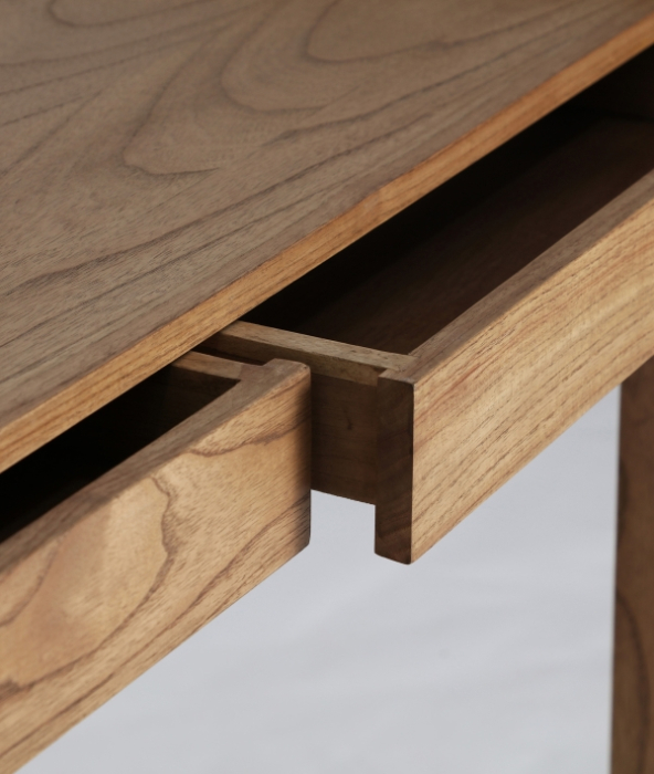 Birou din lemn natural cu sertare și design nordic Lecce [7]