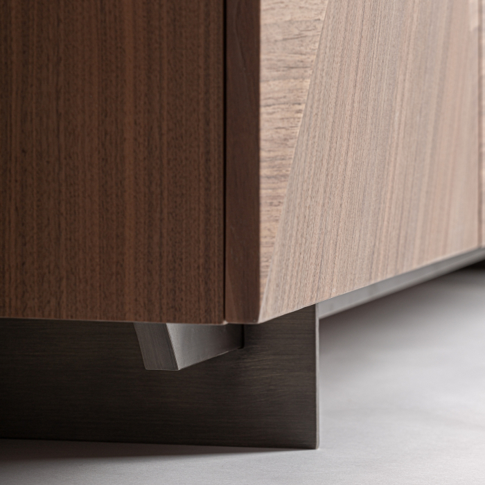 Bufet lemn nuc fronturi geometrice bază metalică [6]