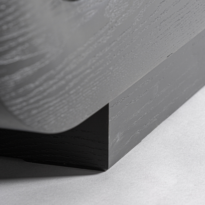 Bufet din lemn de stejar negru cu forme rotunjite [5]